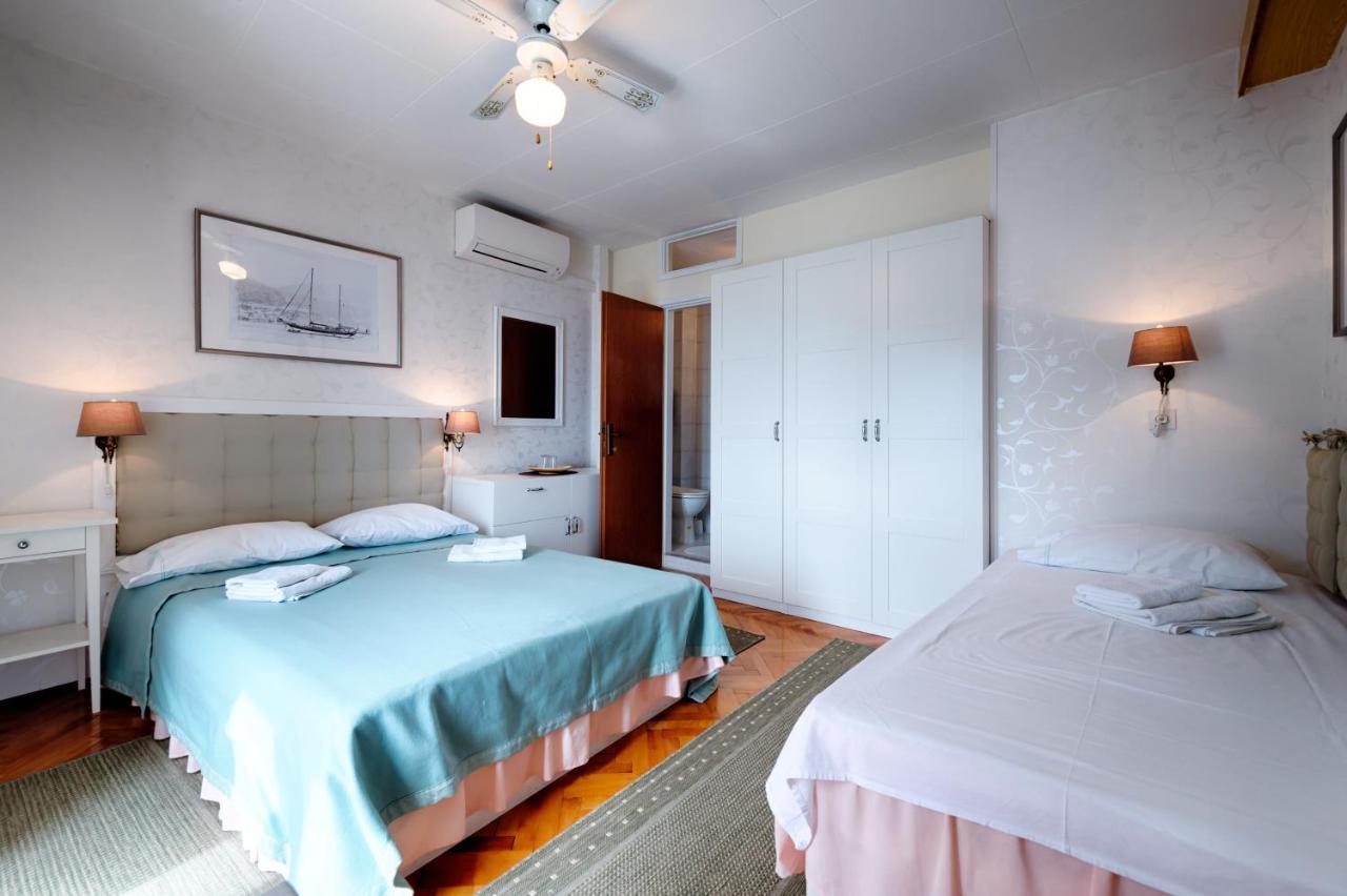 Apartments And Rooms By The Sea Komiza, Vis - 2431 エクステリア 写真